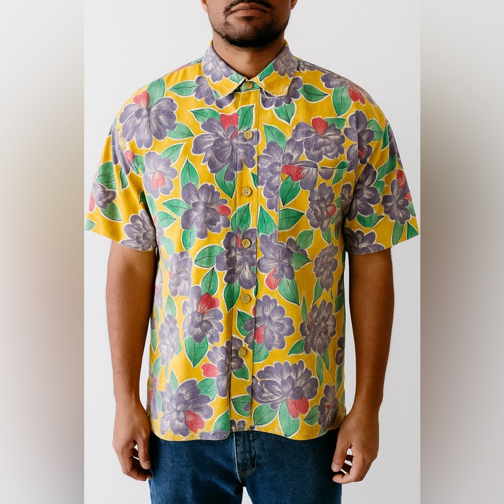 Vintage Men’s Medium Hawaiian Shirt Floral Print 90s Tropical Aloha Button Up